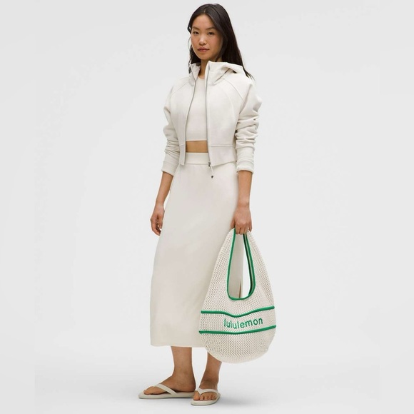 ๐๐ Lululemon Cotton Crochet Shoulder Bag 7L Light Ivory/Raceway Green - Picture 4 of 4